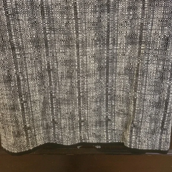 Talbots Tweed Geometric Lined Pencil Skirt Black White Long Zip Size 10 Business - Picture 3 of 9